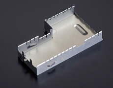 电气和电子元件(调整器外壳、 散热器)